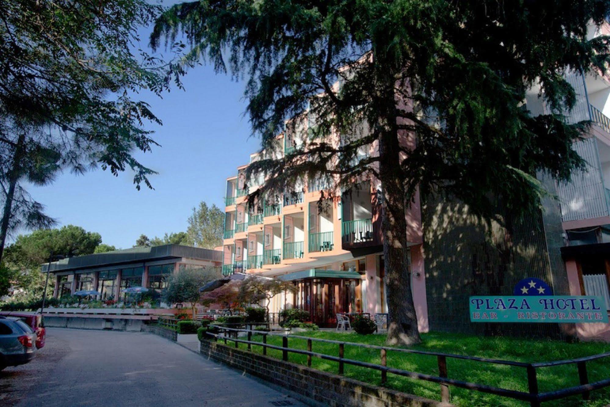Hotel Plaza Grado Exterior foto